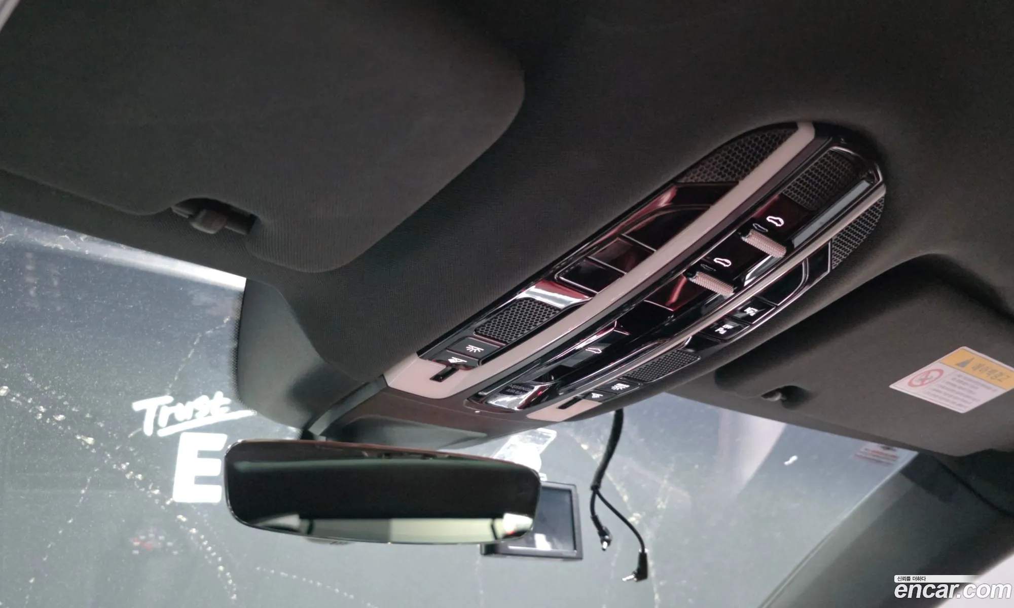 Porsche Panamera 2018 — 23