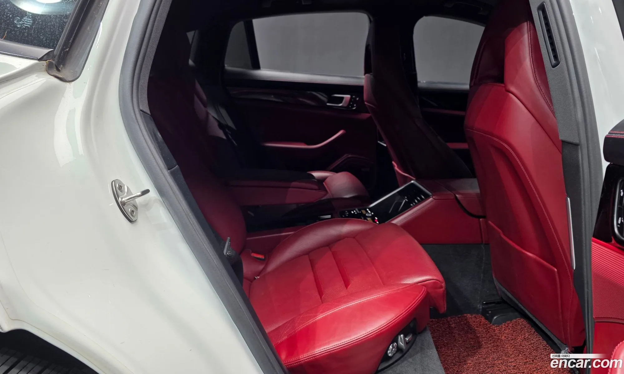 Porsche Panamera 2018 — 36