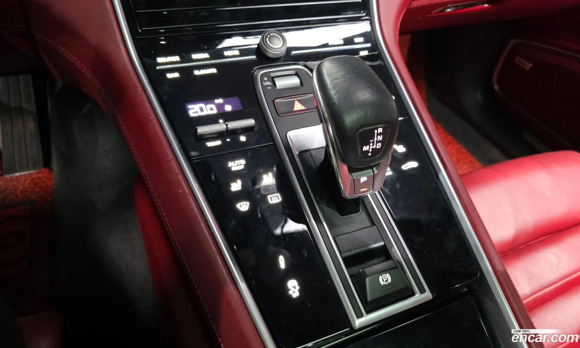 Porsche Panamera 2018 — 35