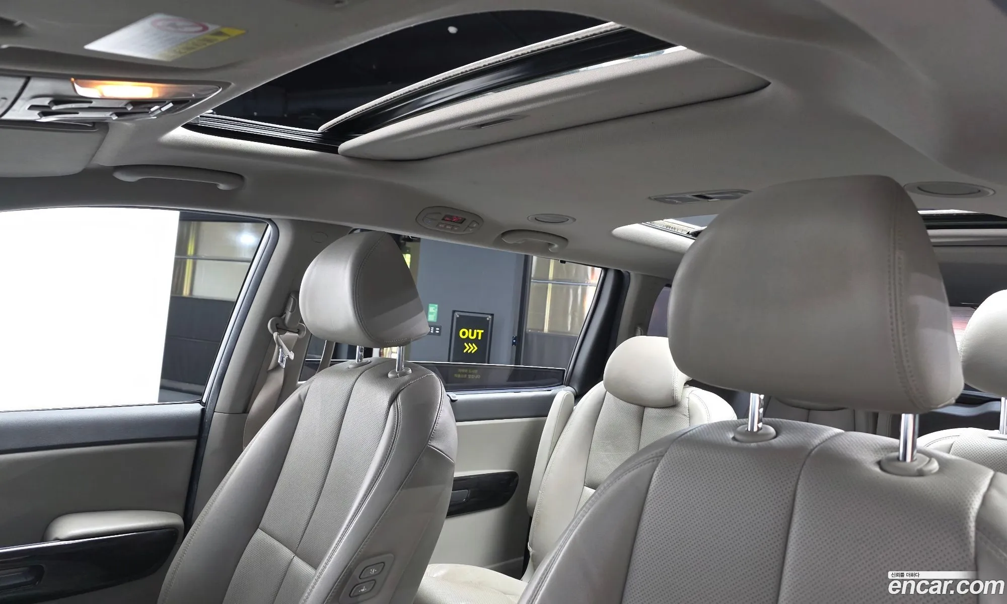 Kia Carnival 2016 — 17