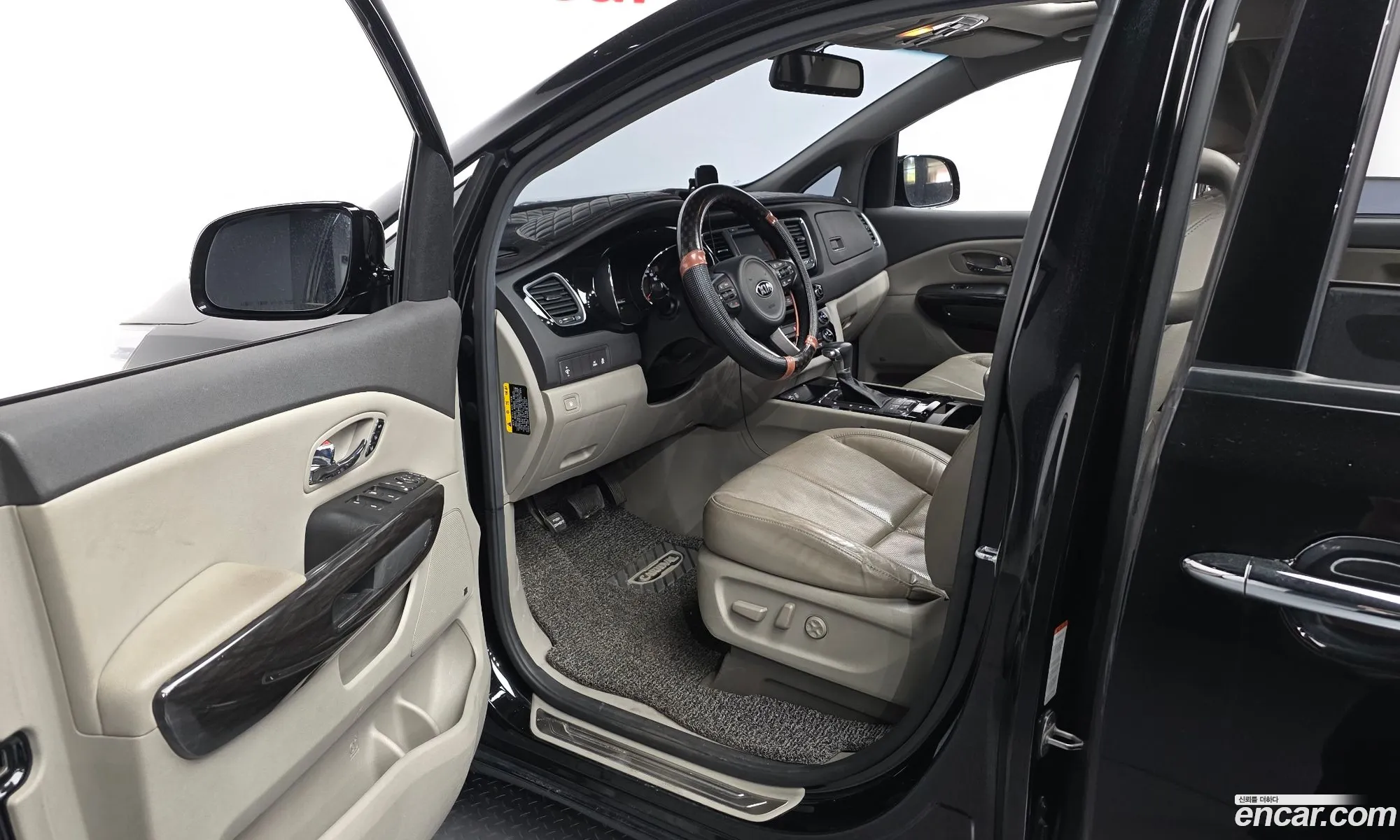 Kia Carnival 2016 — 12