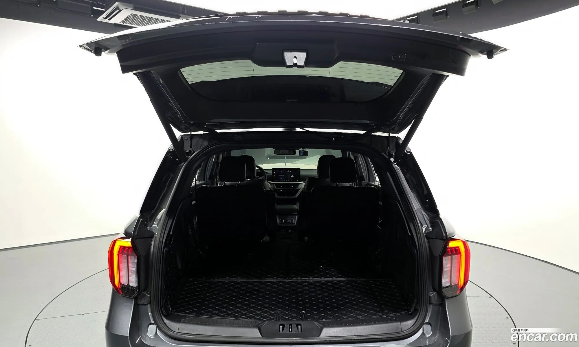 Ford Explorer 6th Gen 2024 1FMUK8KH3SGA73155 — 25