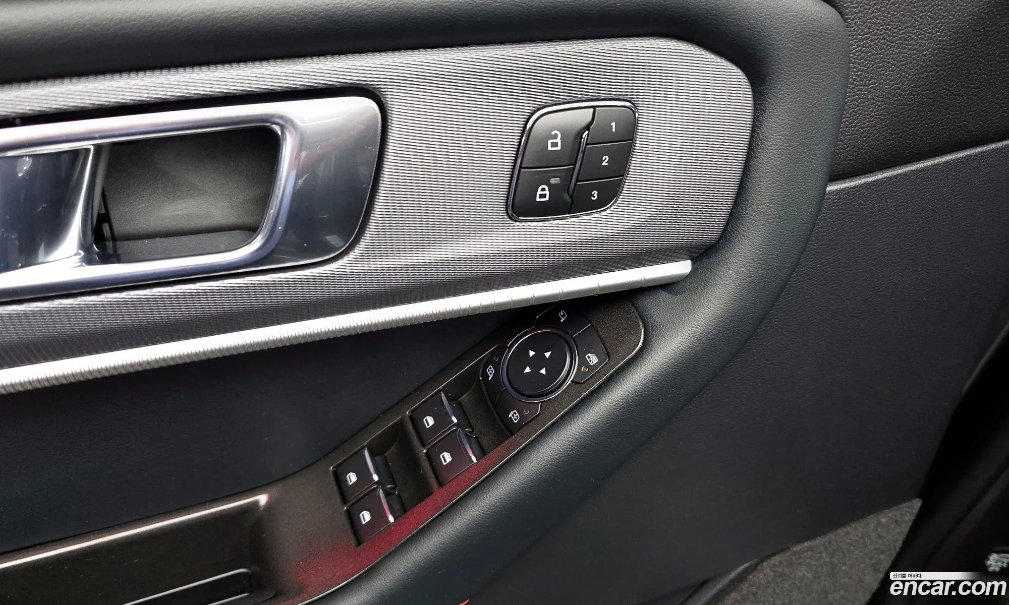 Ford Explorer 6th Gen 2024 1FMUK8KH3SGA73155 — 29
