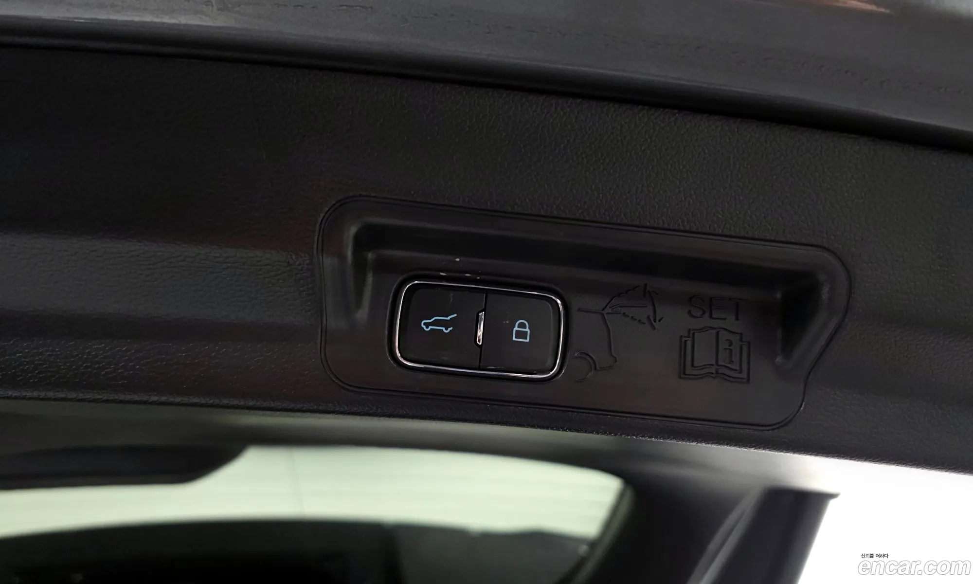 Ford Explorer 6th Gen 2024 1FMUK8KH3SGA73155 — 17
