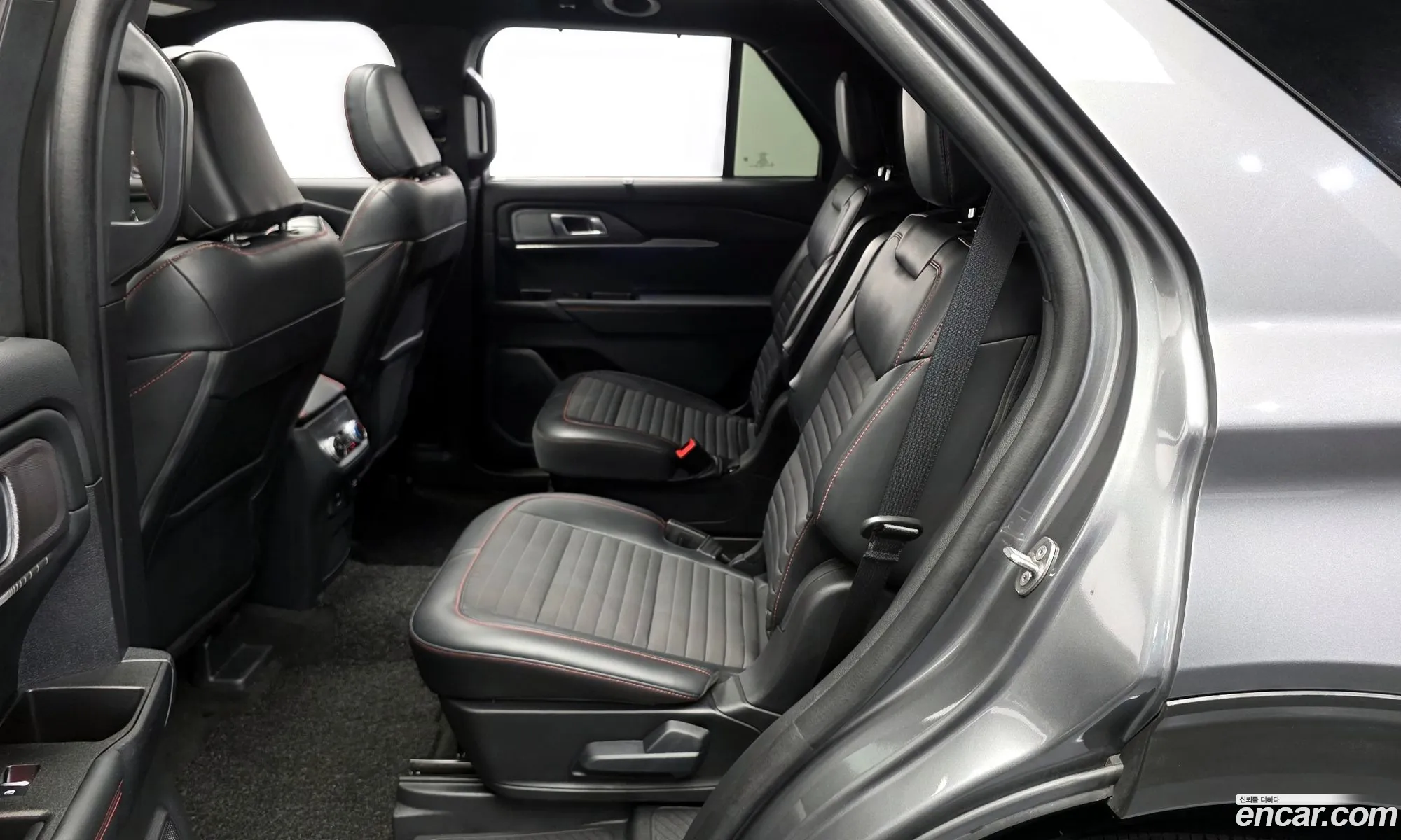 Ford Explorer 6th Gen 2024 1FMUK8KH3SGA73155 — 28