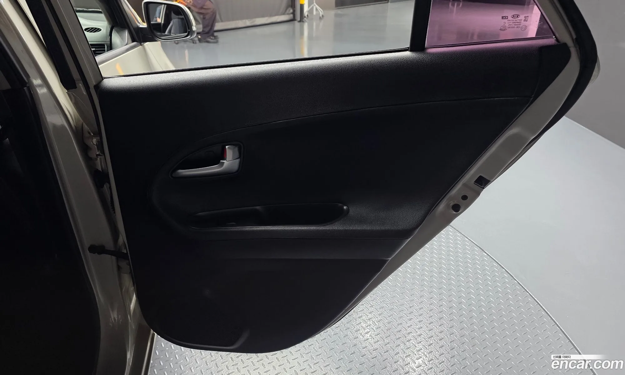 Kia Morning 2014 — 17