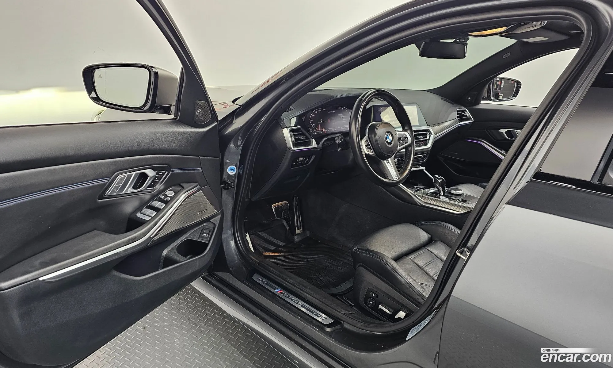 BMW 3 Series 2021 — 3