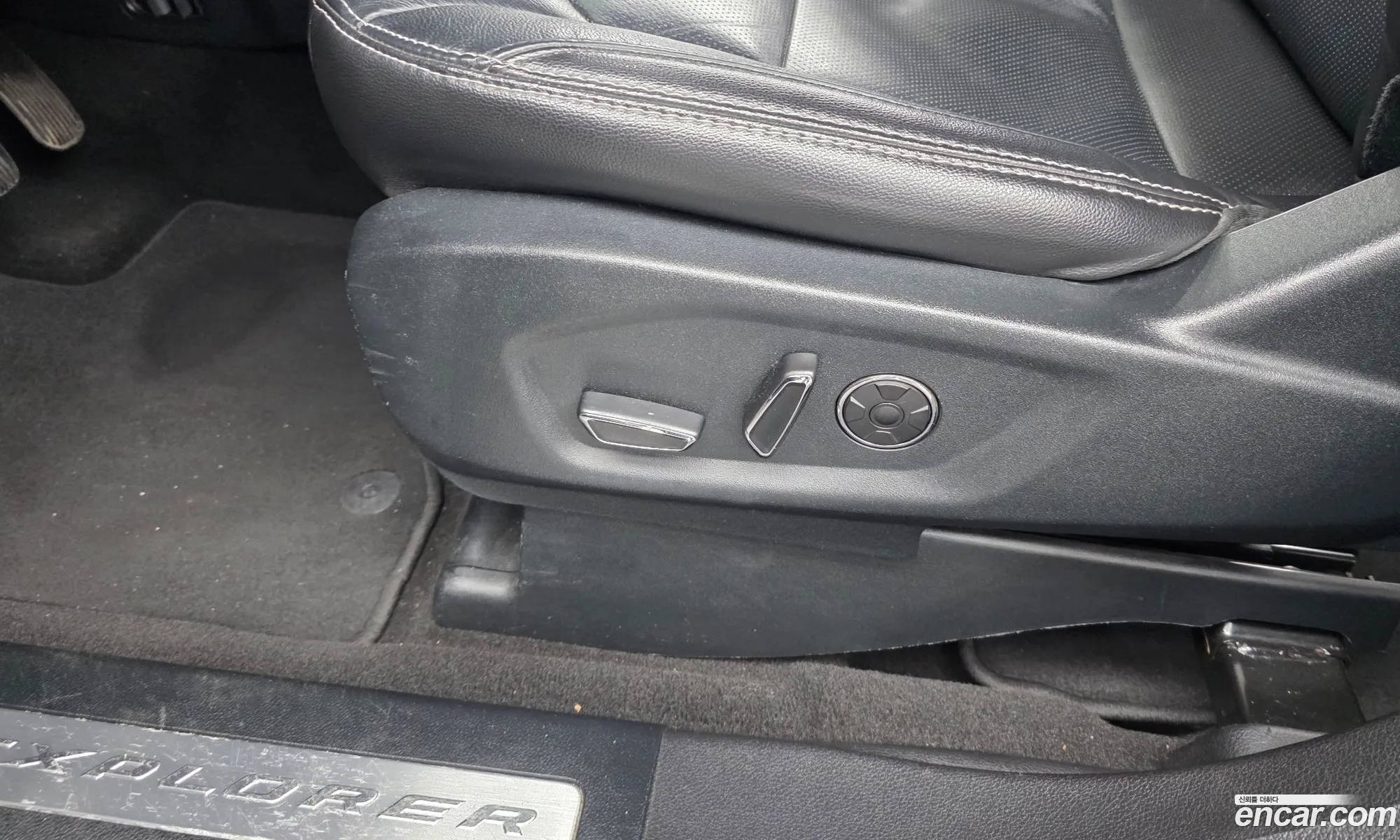 Ford Explorer 2018 1FM5K8FH8JGC37805 — 3