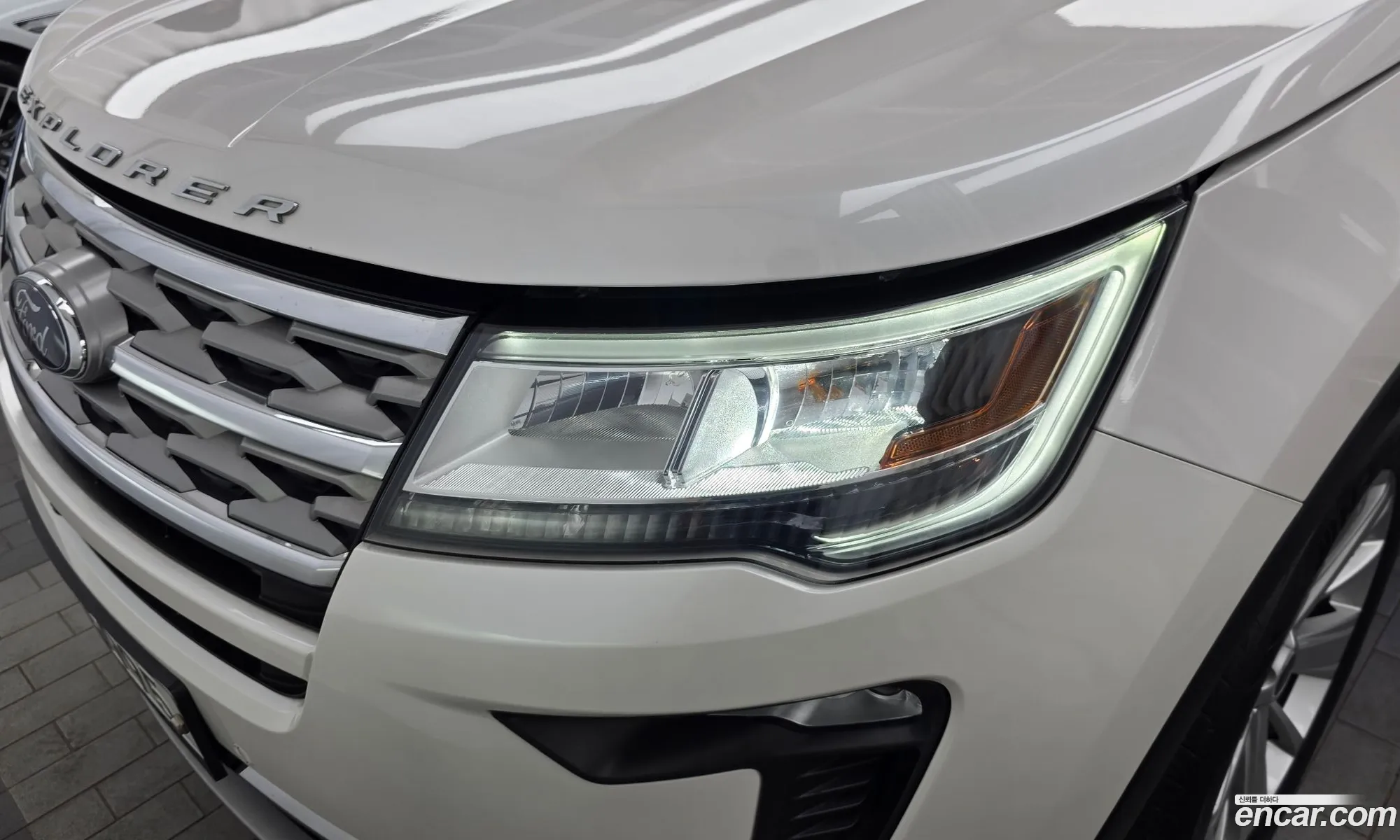 Ford Explorer 2018 1FM5K8FH8JGC37805 — 24