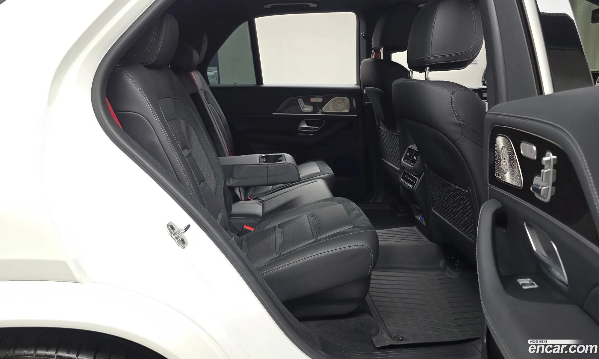 Mercedes-Benz GLE-Class W167 2024 — 28