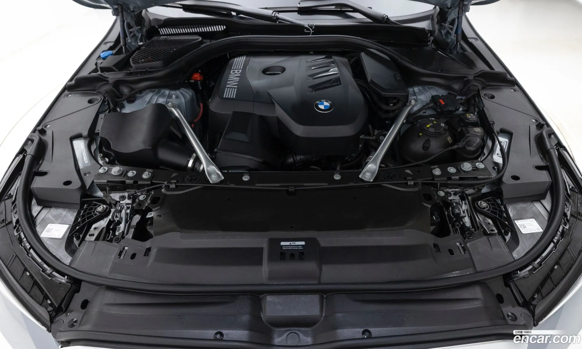 BMW 5 Series 2025 — 13