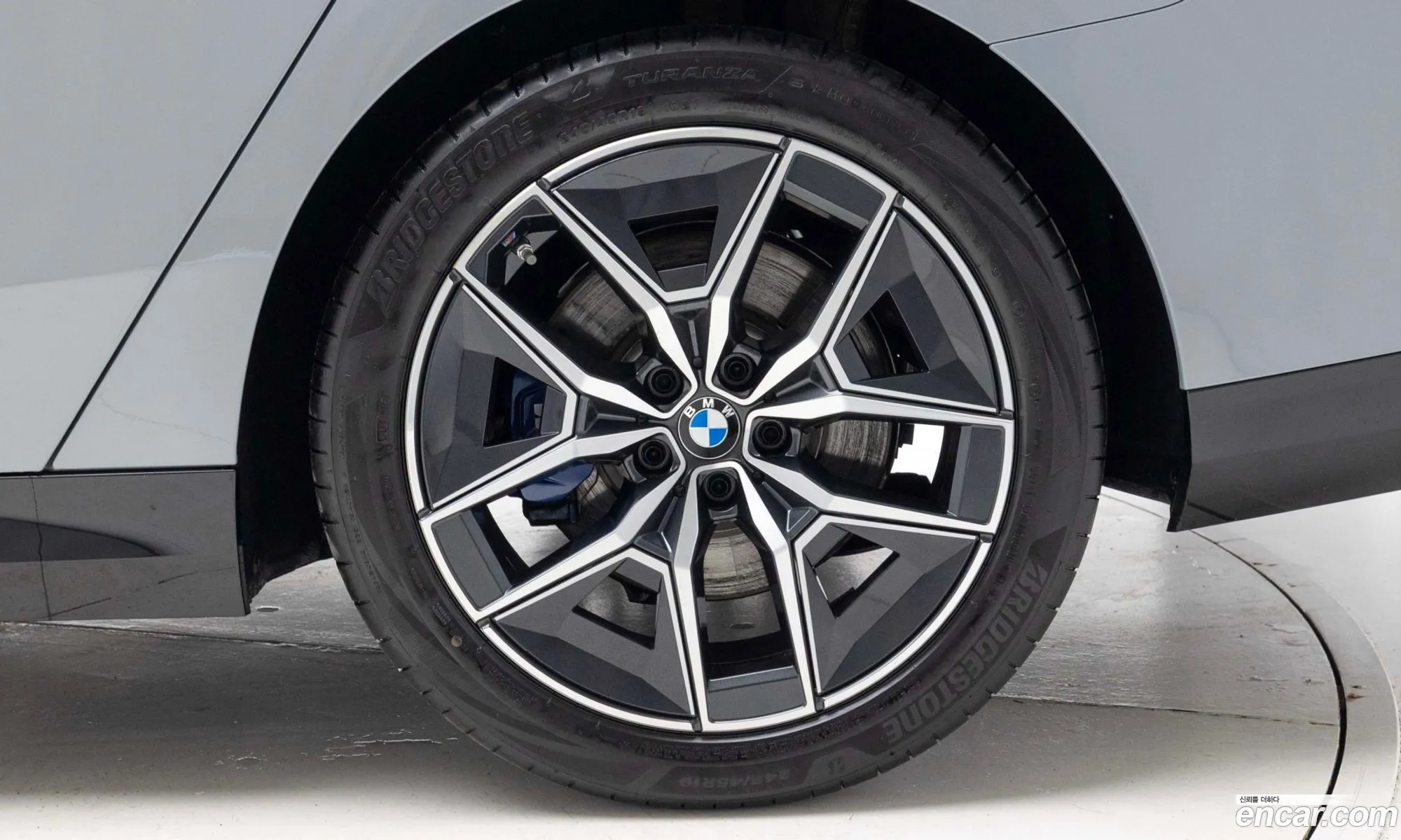 BMW 5 Series 2025 — 14