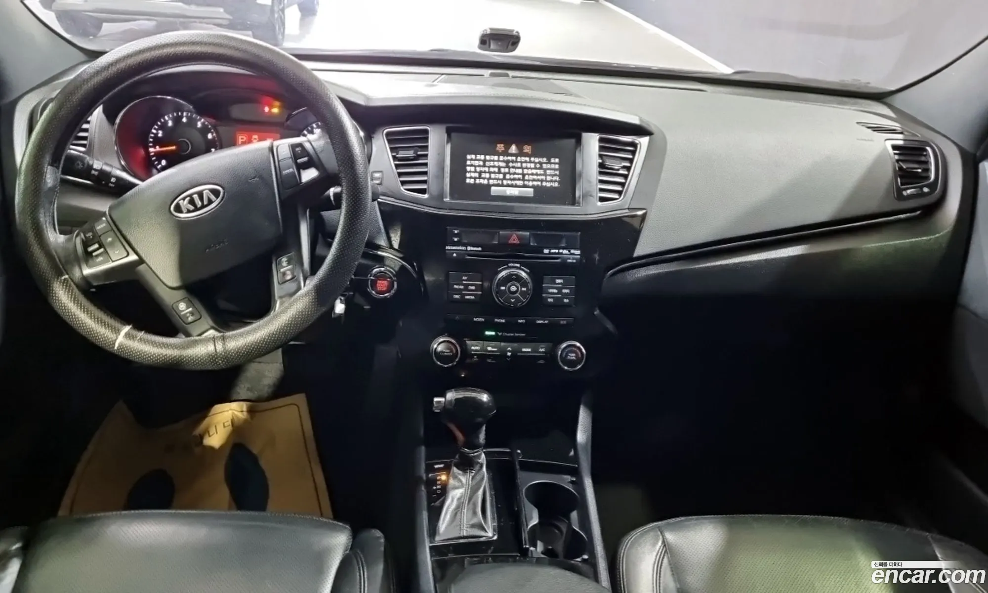 Kia K7 2011 — 18