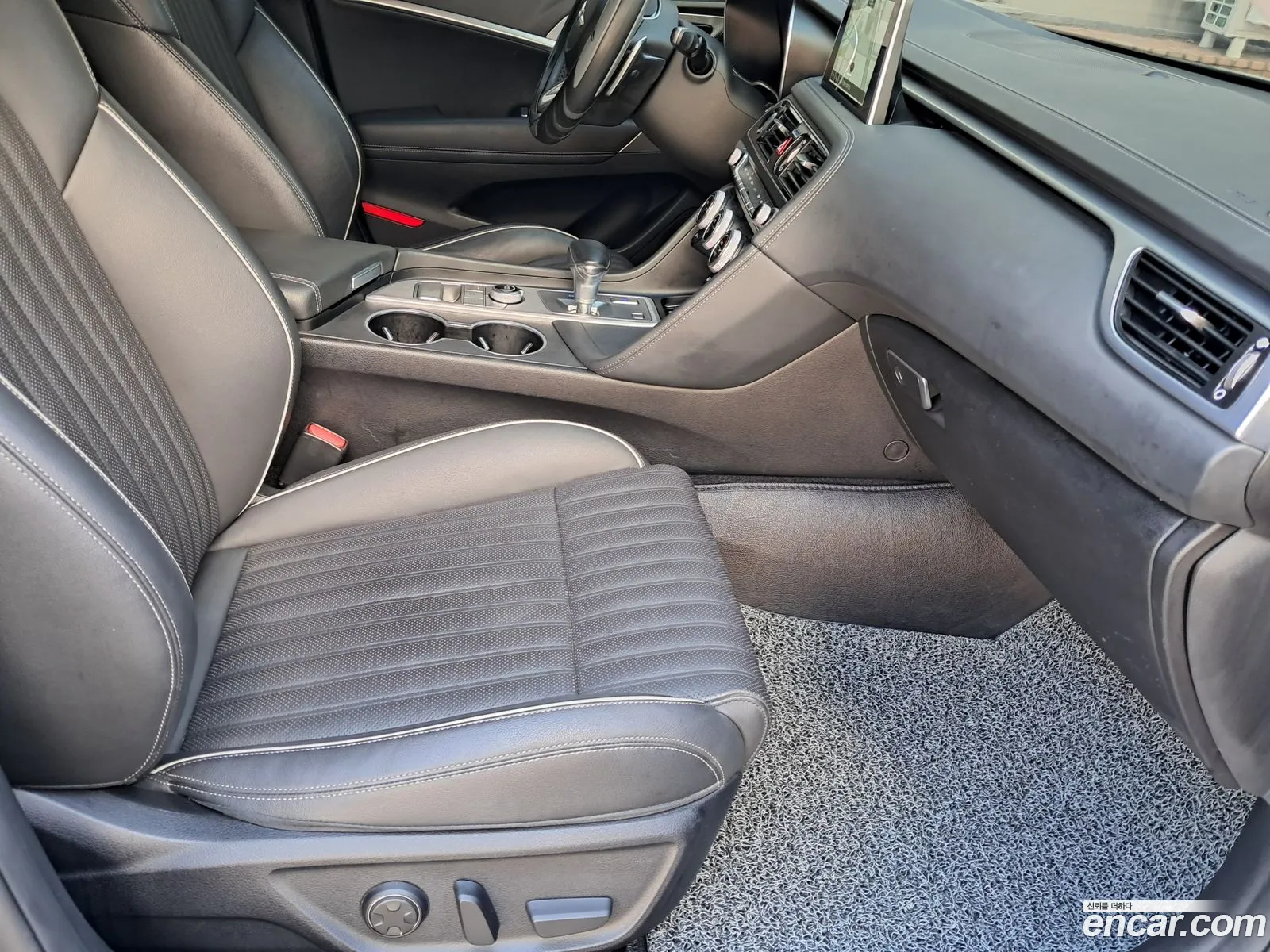 Genesis G70 2018 — 11