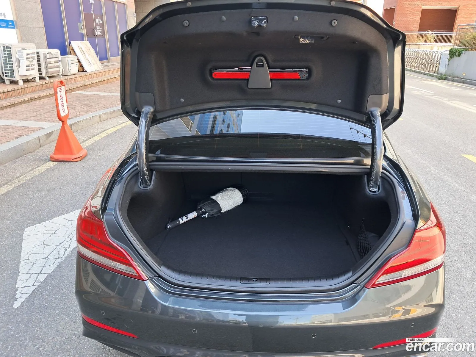 Genesis G70 2018 — 18