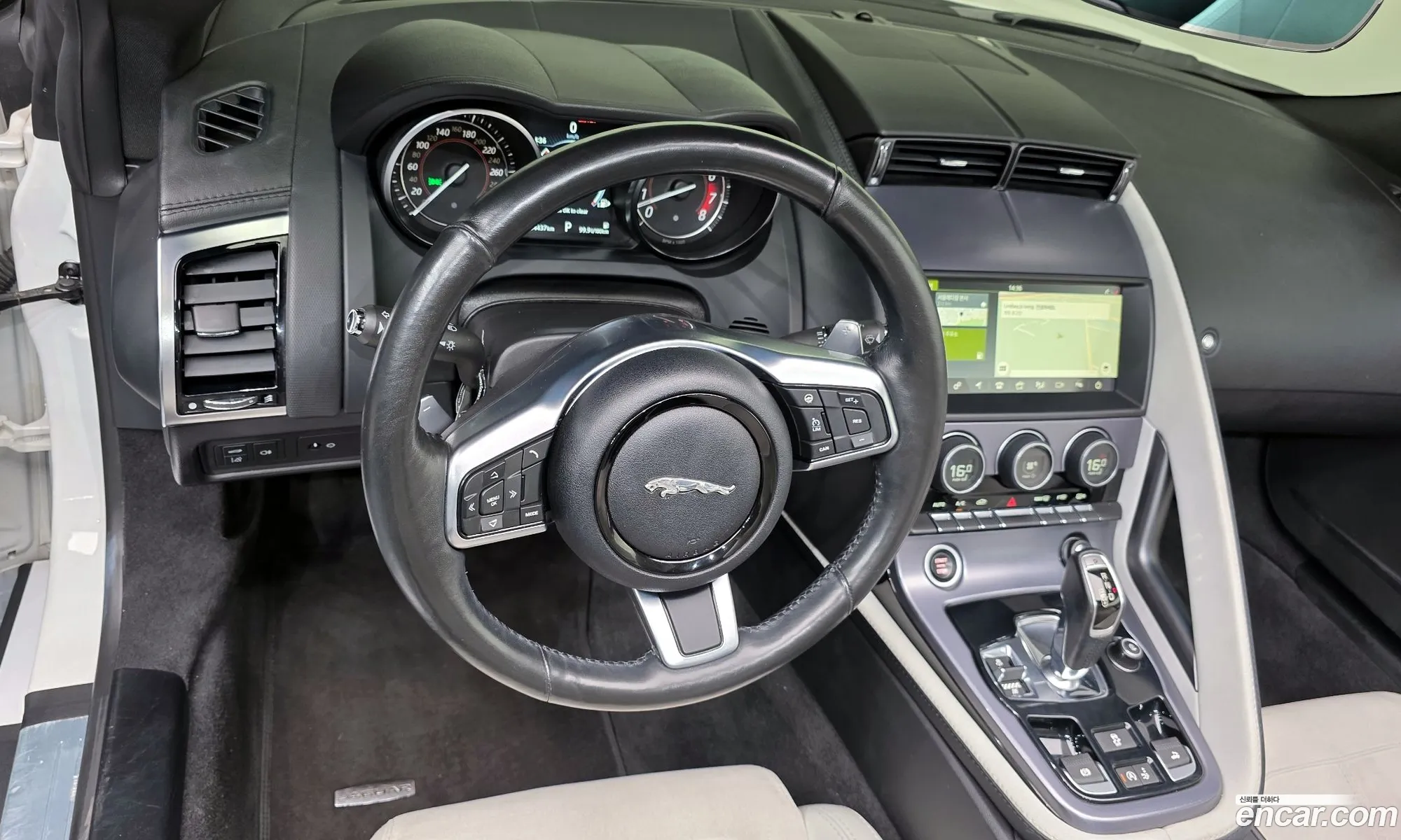 Jaguar F-Type 2018 SAJDB5BX0KCK56774 — 14