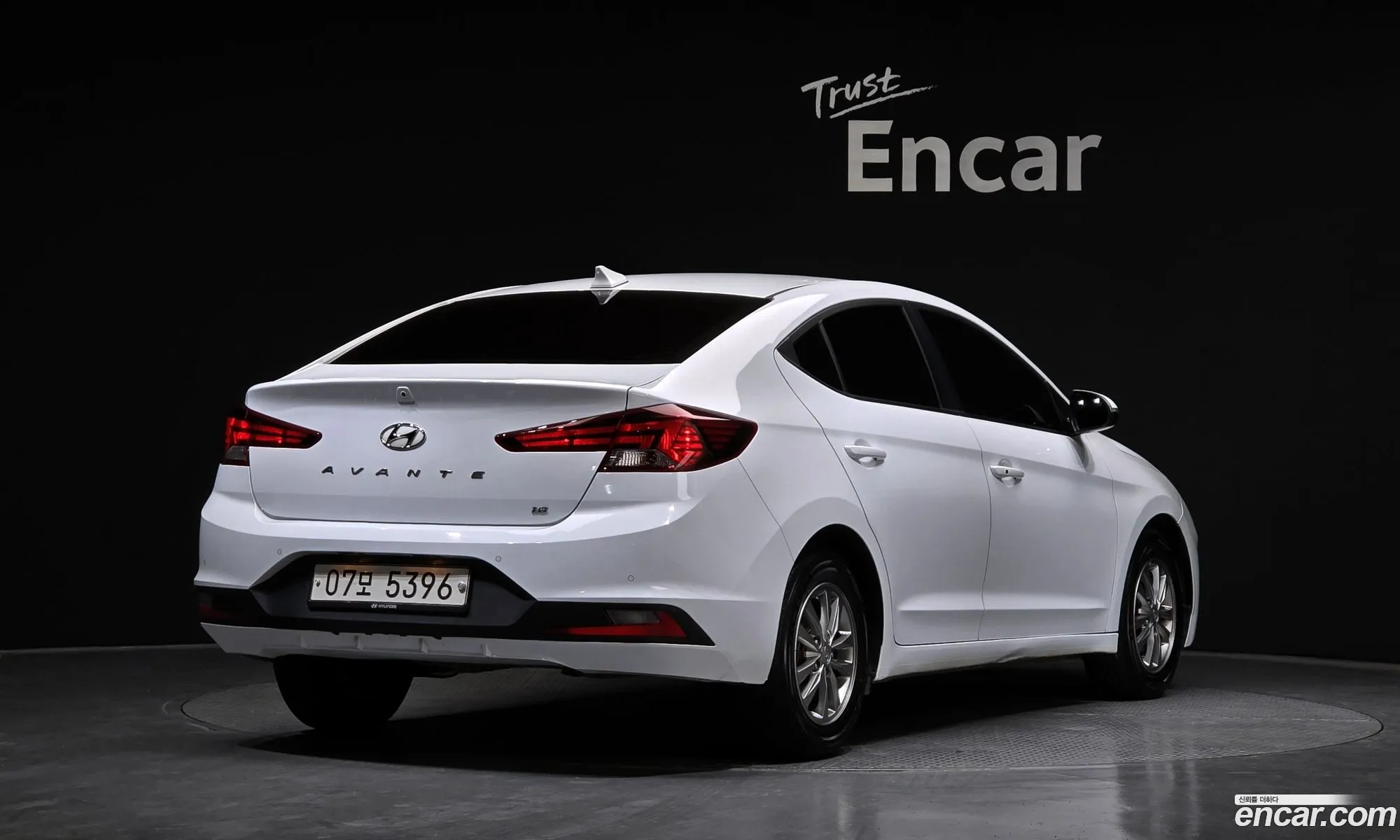 Hyundai Elantra AD 2019 — 19
