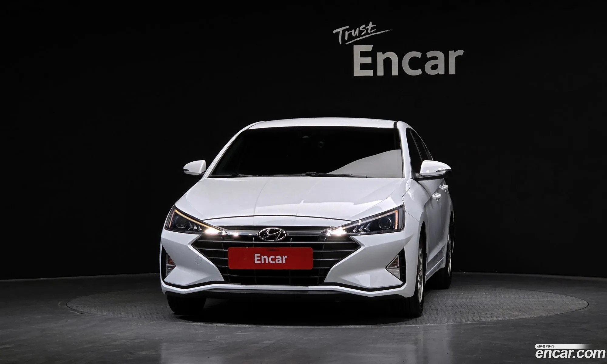 Hyundai Elantra AD 2019 — 14
