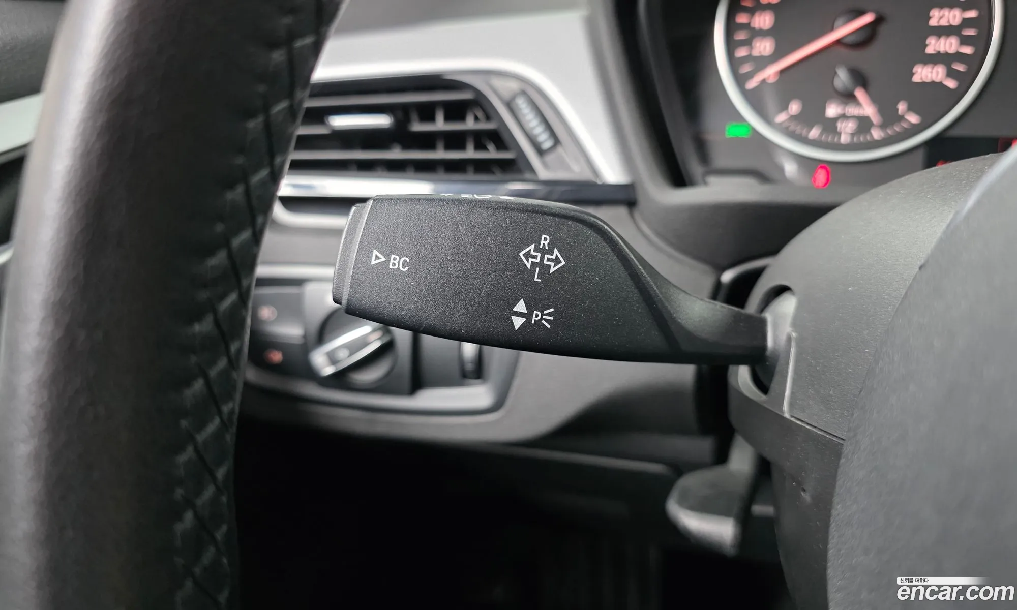 BMW X1 2018 WBAJJ1109JEF62392 — 19