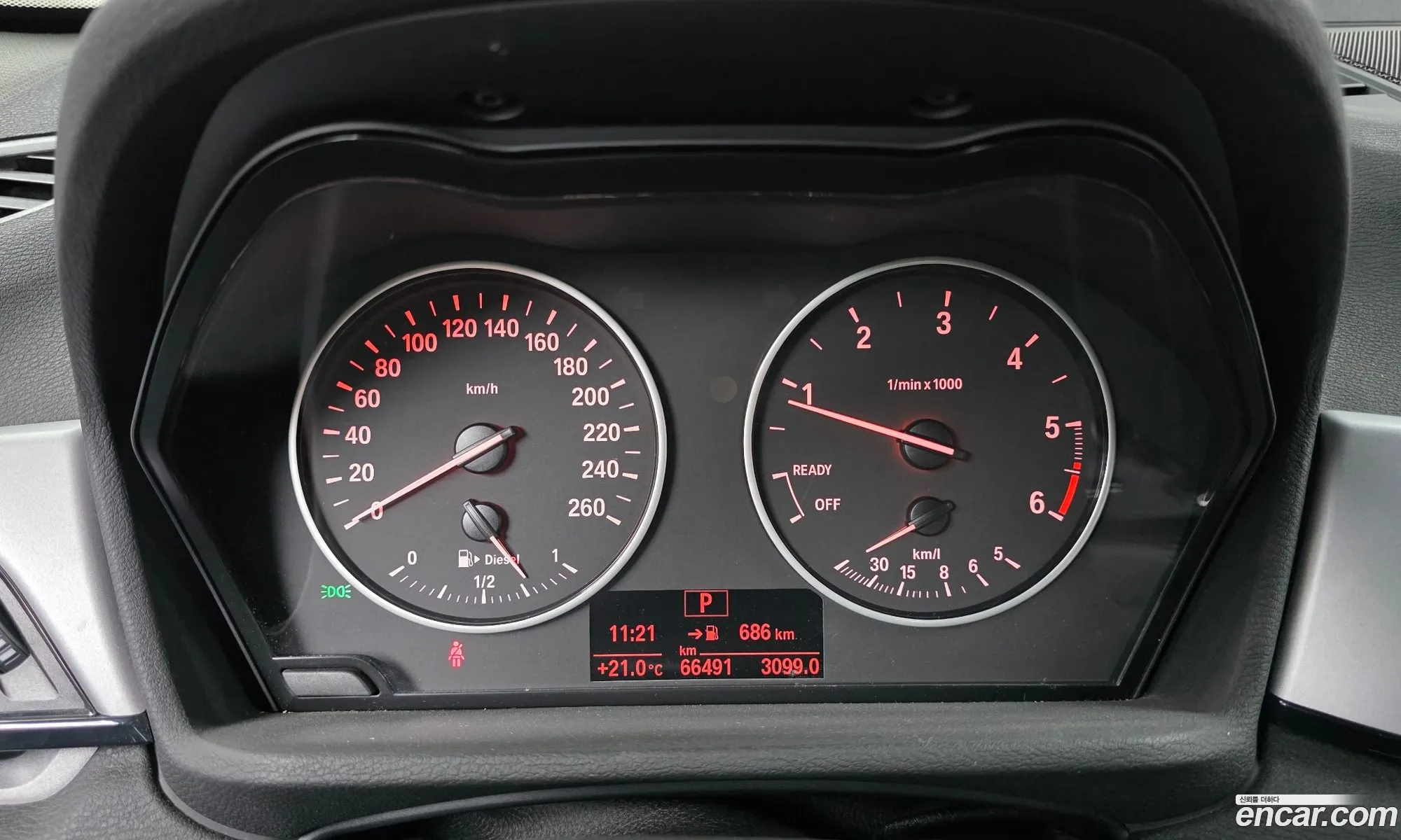 BMW X1 2018 WBAJJ1109JEF62392 — 27