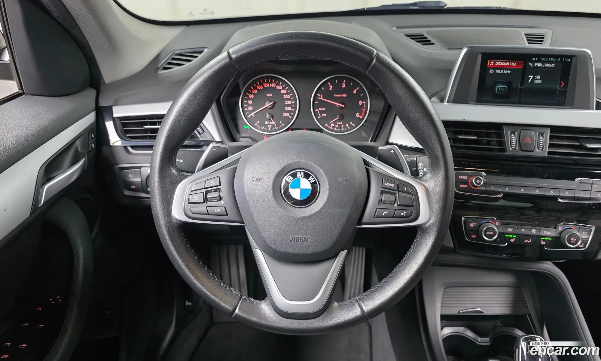 BMW X1 2018 WBAJJ1109JEF62392 — 25