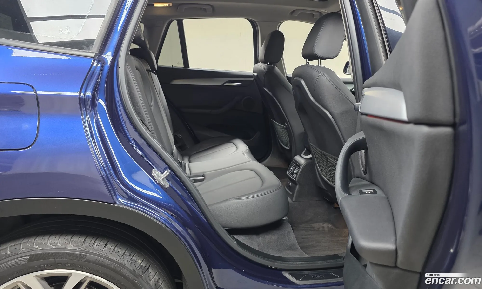 BMW X1 2018 WBAJJ1109JEF62392 — 10