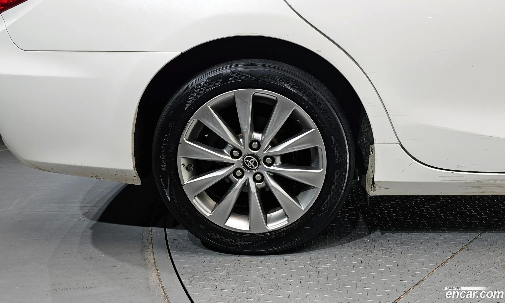 Toyota Camry 2017 4T1BD1FK5HU223873 — 19