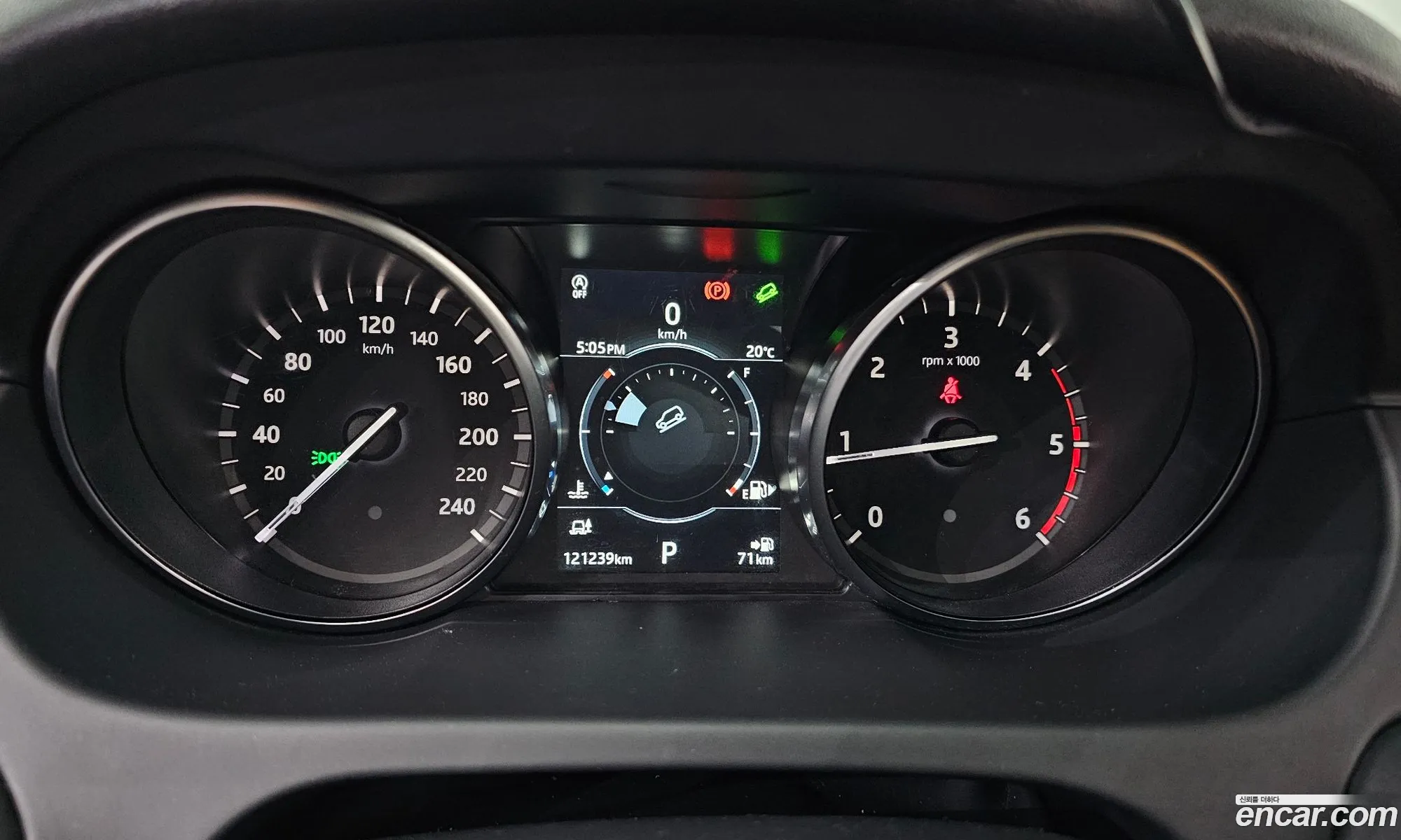 Land Rover Discovery Sport 2018 — 18
