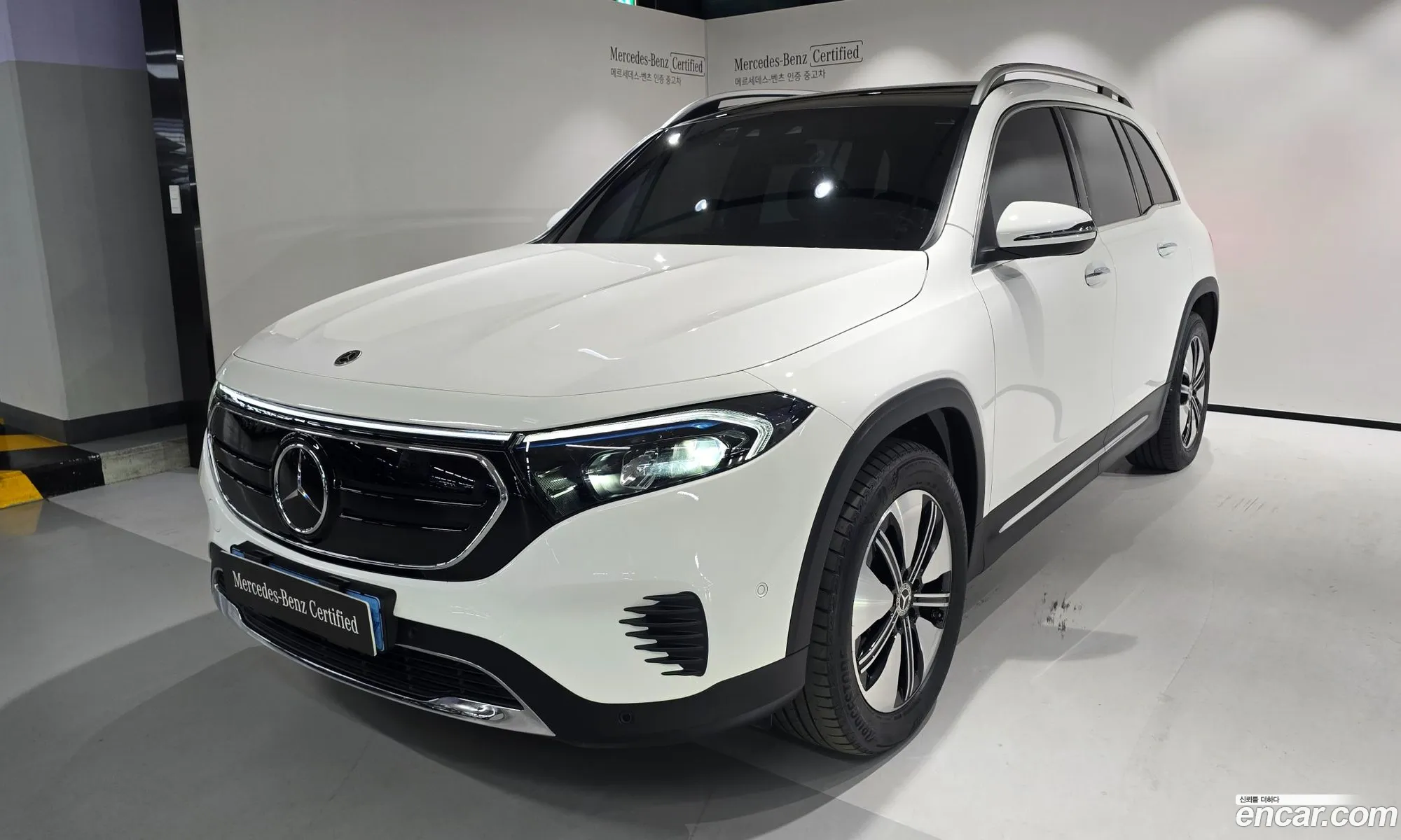 Mercedes-Benz EQB X243 2023 — 13