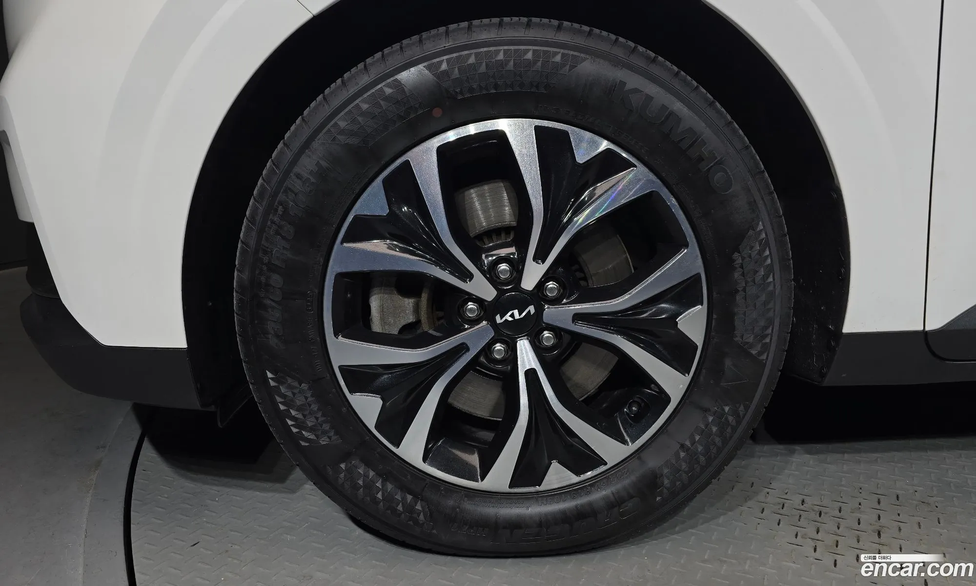 Kia Carnival 2023 — 10
