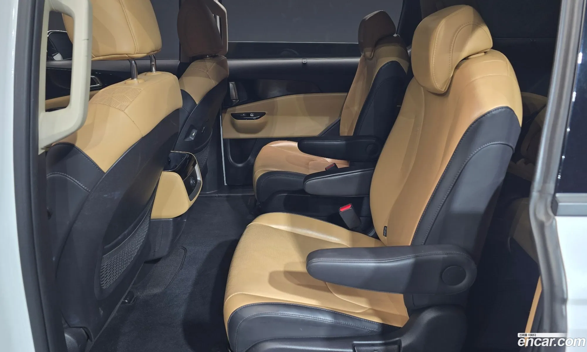 Kia Carnival 2023 — 20