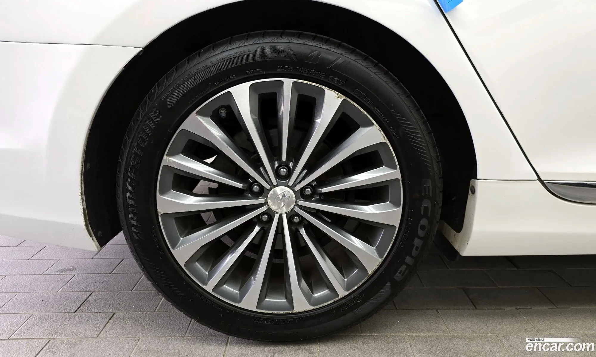 Hyundai Grandeur HG 2013 — 16