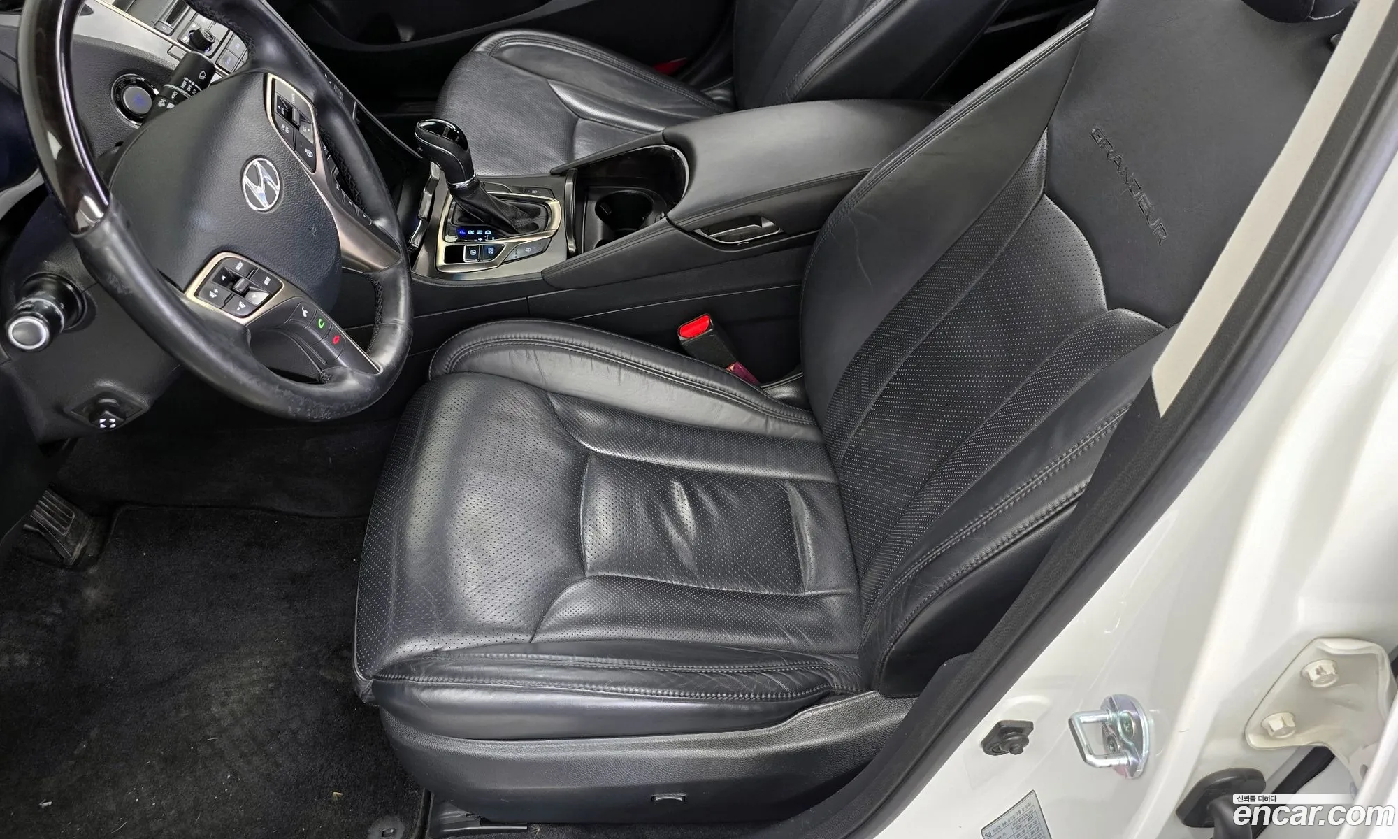 Hyundai Grandeur HG 2013 — 13