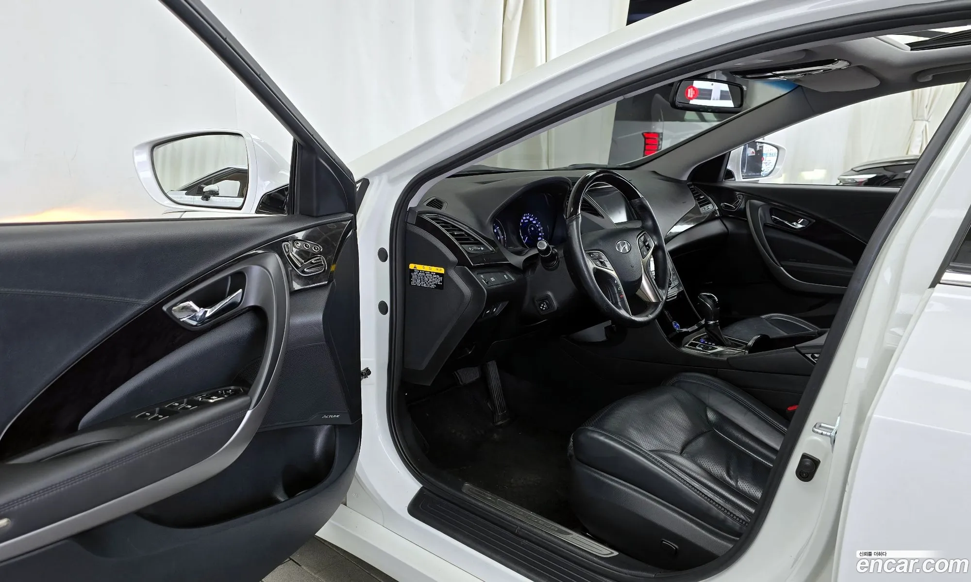 Hyundai Grandeur HG 2013 — 4