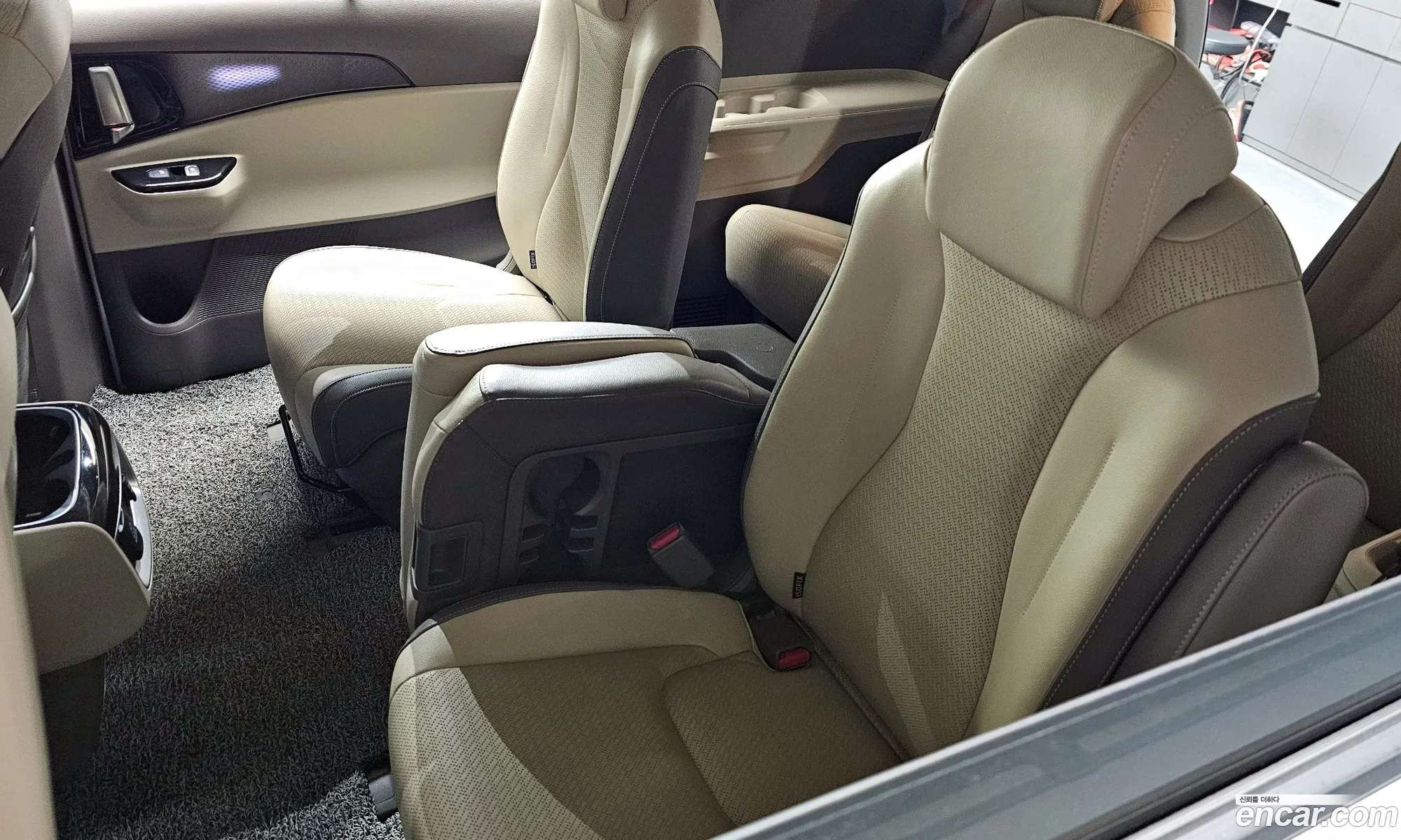 Kia Carnival 2023 — 14