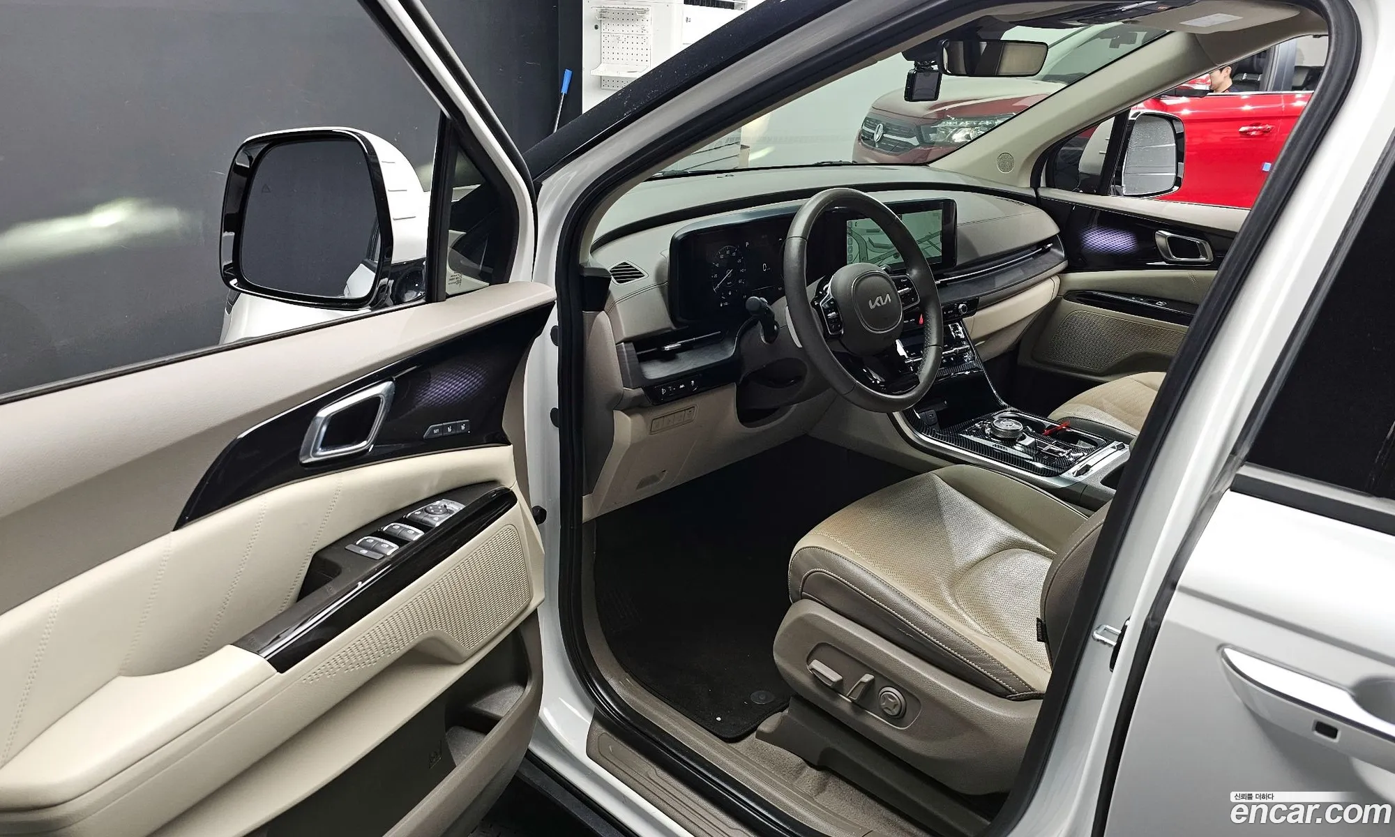 Kia Carnival 2023 — 32