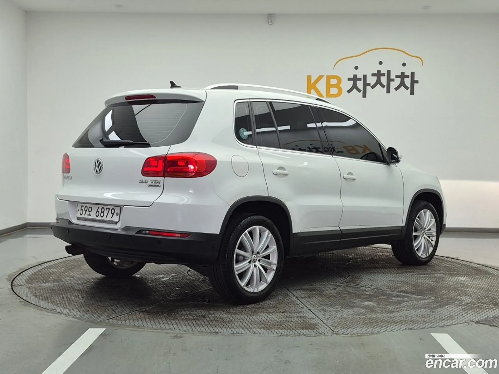Volkswagen Tiguan 2014 — 12