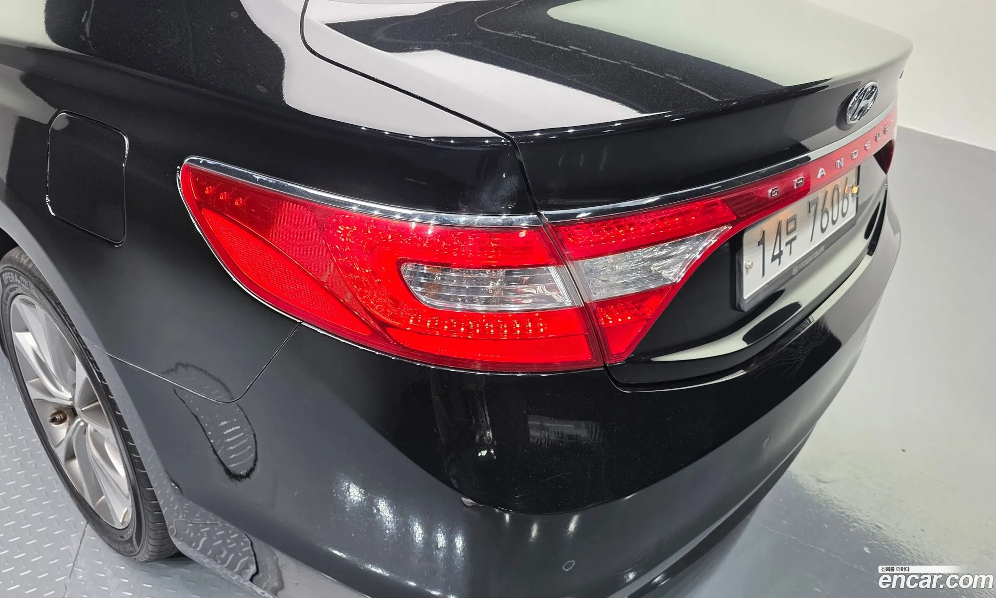 Hyundai Grandeur HG 2014 — 25