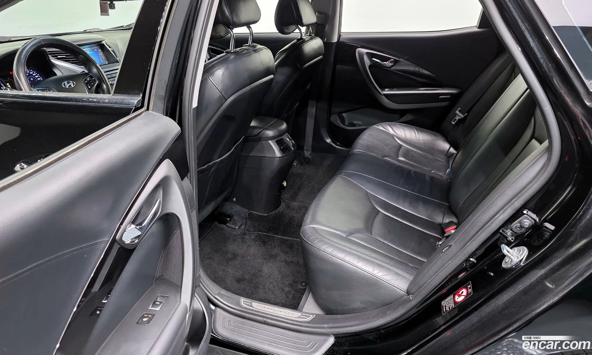 Hyundai Grandeur HG 2014 — 18