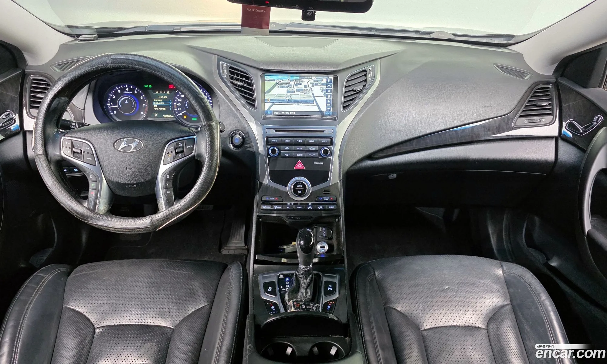 Hyundai Grandeur HG 2014 — 23