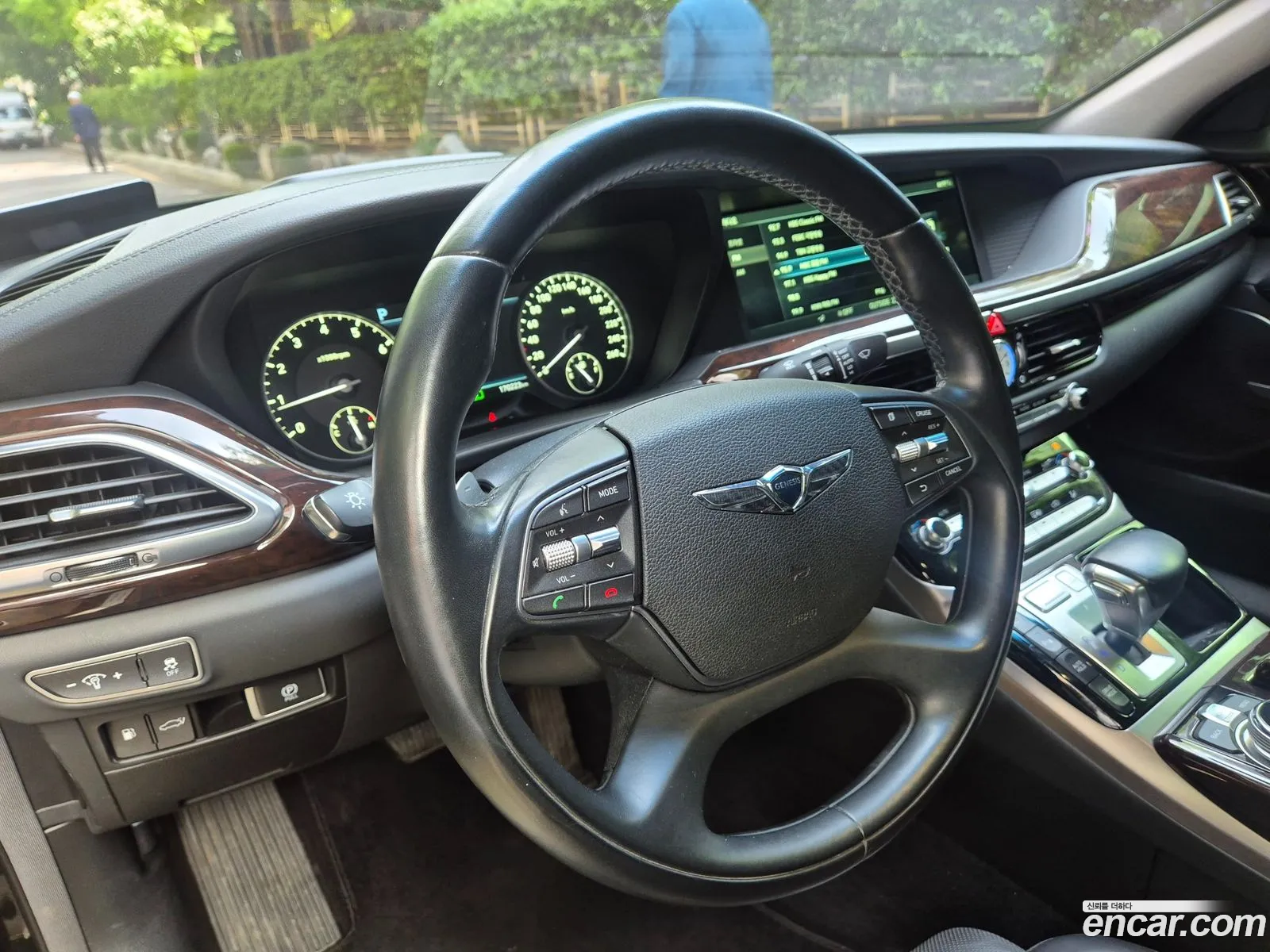 Genesis EQ900 2018 — 16