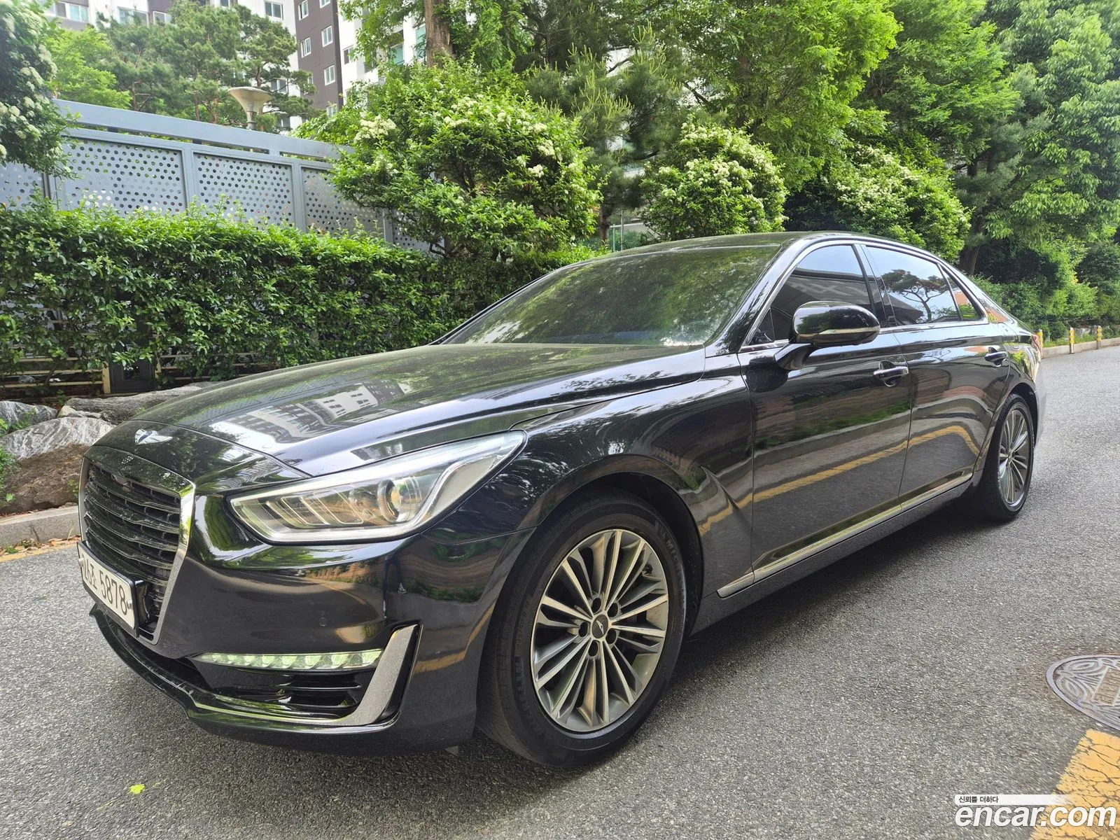 Genesis EQ900 2018 — 11