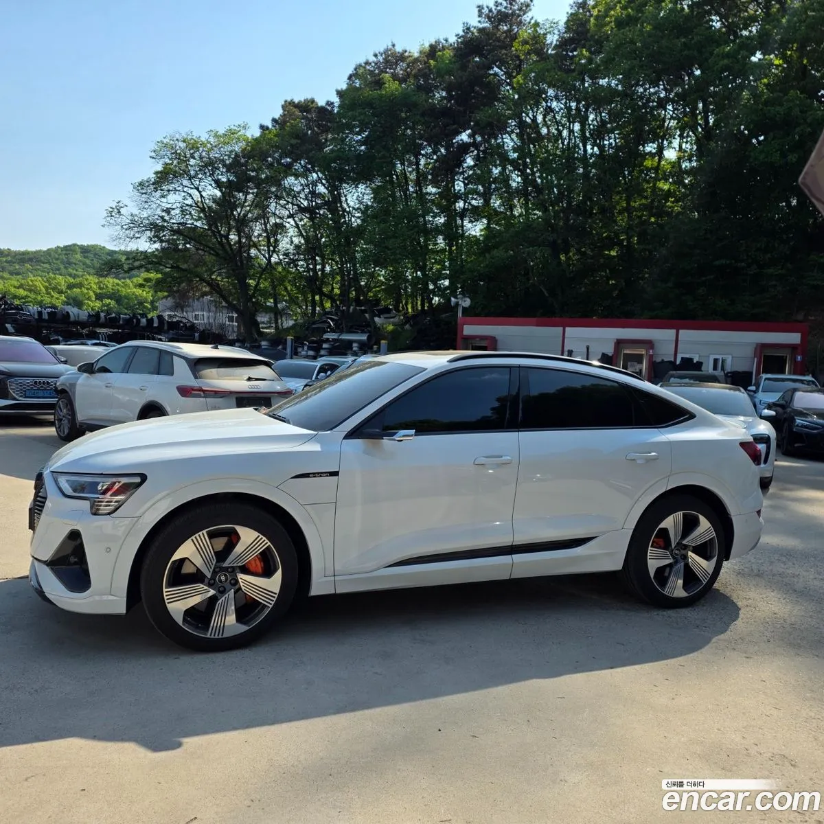 Audi e-tron 2021 — 12