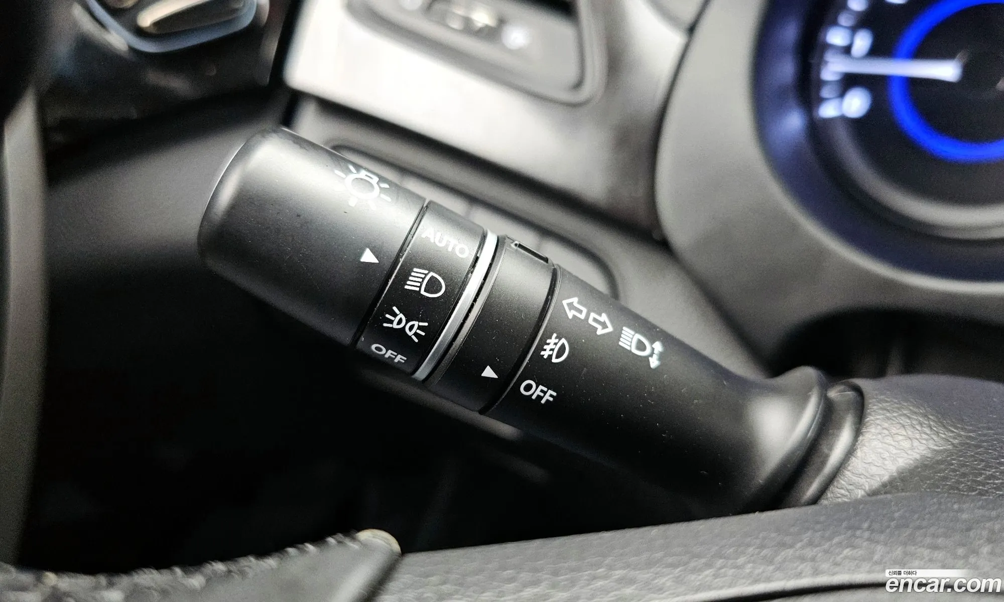 Hyundai Grandeur HG 2013 — 17