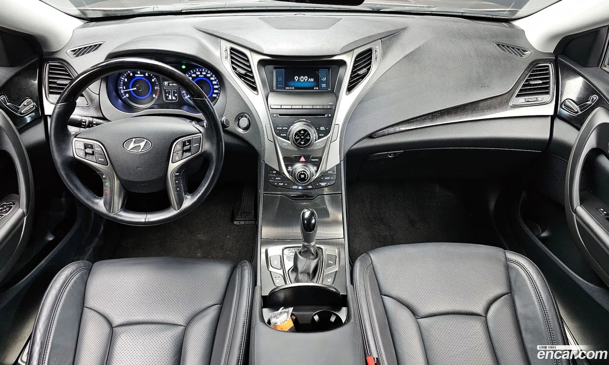 Hyundai Grandeur HG 2013 — 24