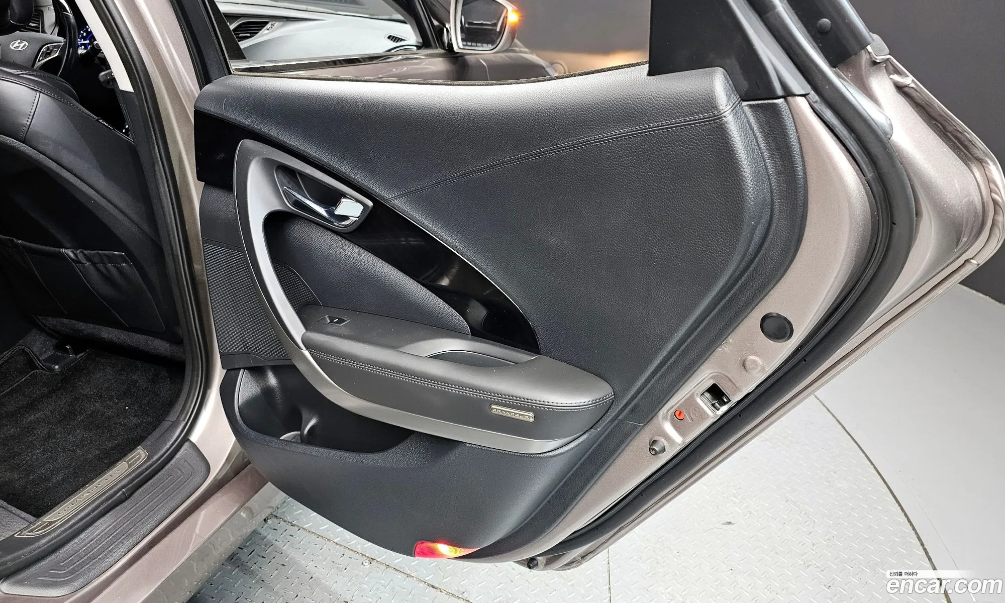 Hyundai Grandeur HG 2013 — 10
