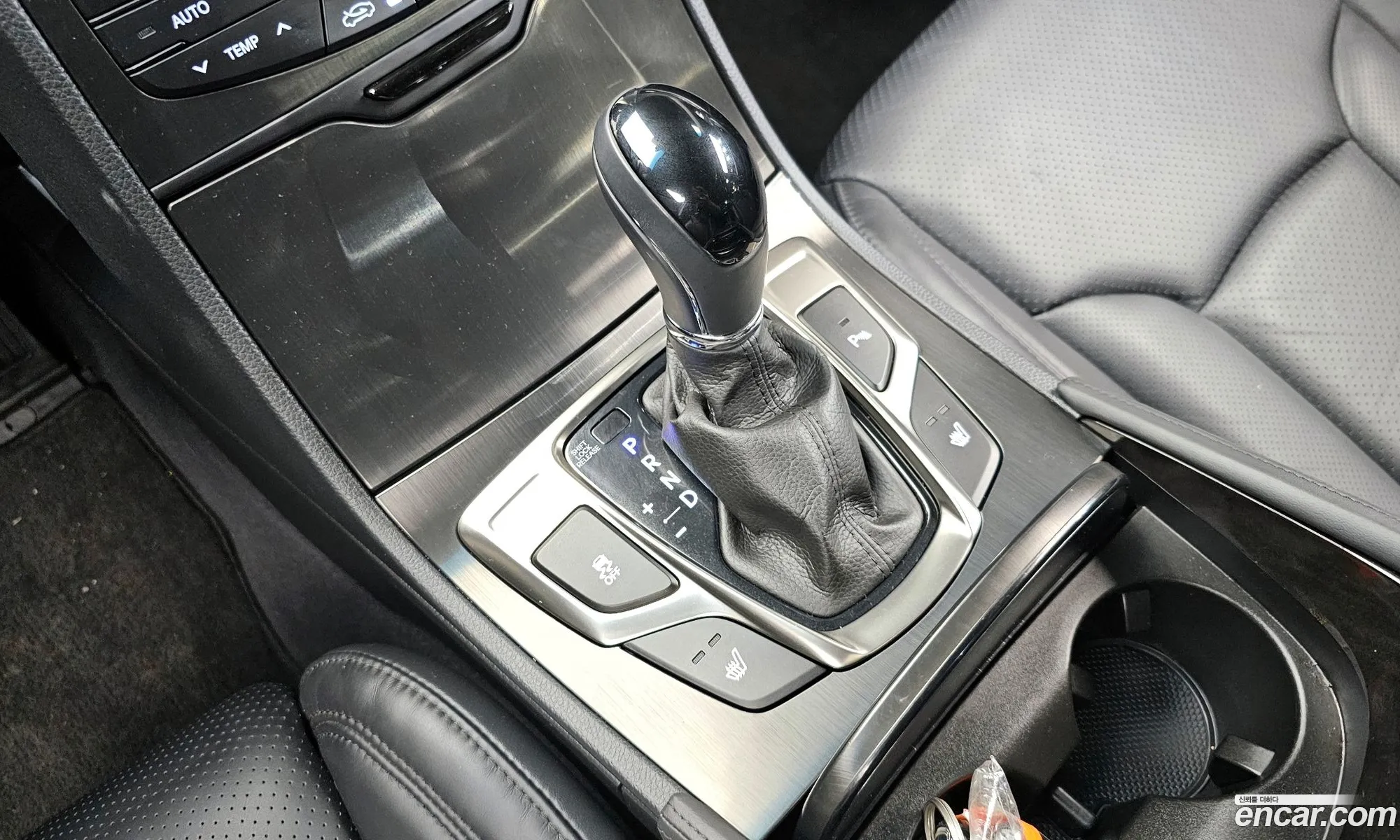 Hyundai Grandeur HG 2013 — 32