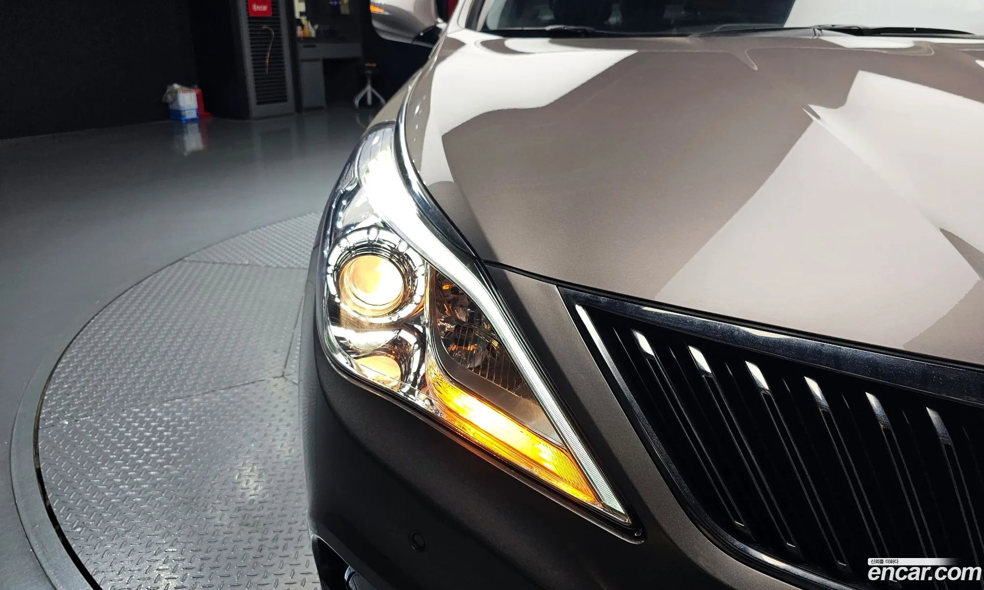 Hyundai Grandeur HG 2013 — 22