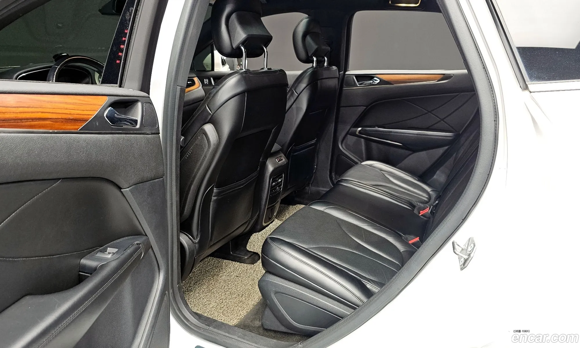 Lincoln MKC 2015 5LMCJ2A98FUJ05964 — 10