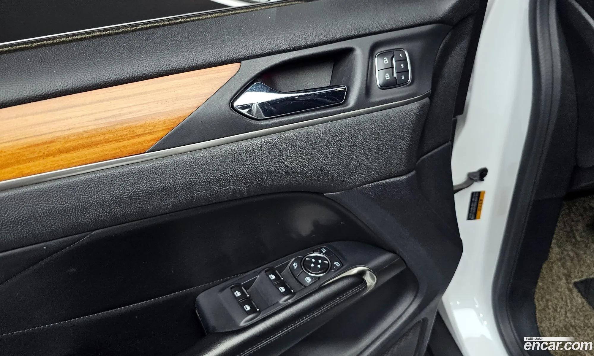Lincoln MKC 2015 5LMCJ2A98FUJ05964 — 3